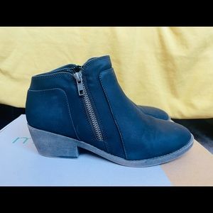 Ankle boots